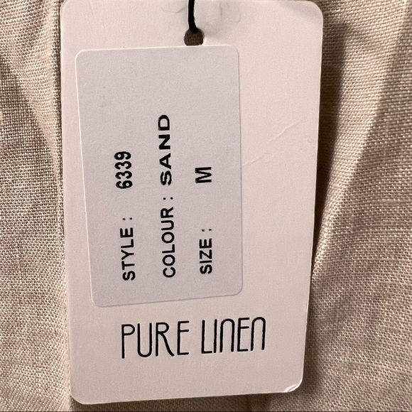 Woman’s dress - Picture 2 of 7